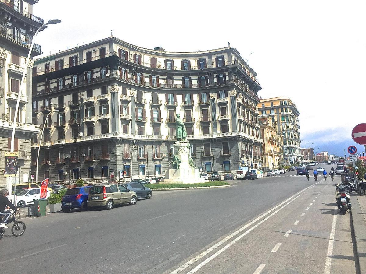 Bed and Breakfast Residenza Santa Lù à Naples Chambre photo